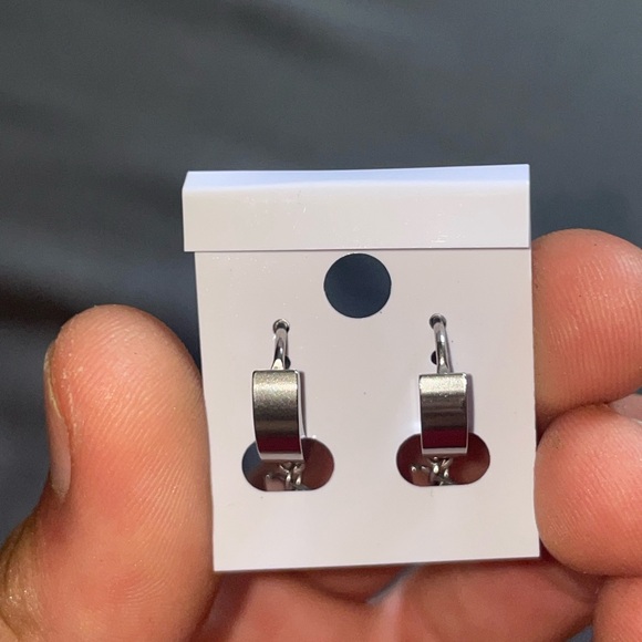 Razor blade earrings - Picture 2 of 2